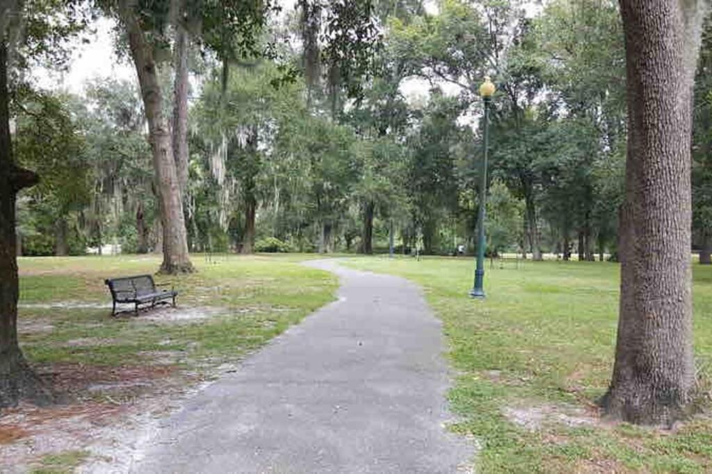 Stylish Bungalow Near Dining, Parks & Entertainment Jacksonville Exterior photo